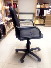 Продаются офисные кресла 
